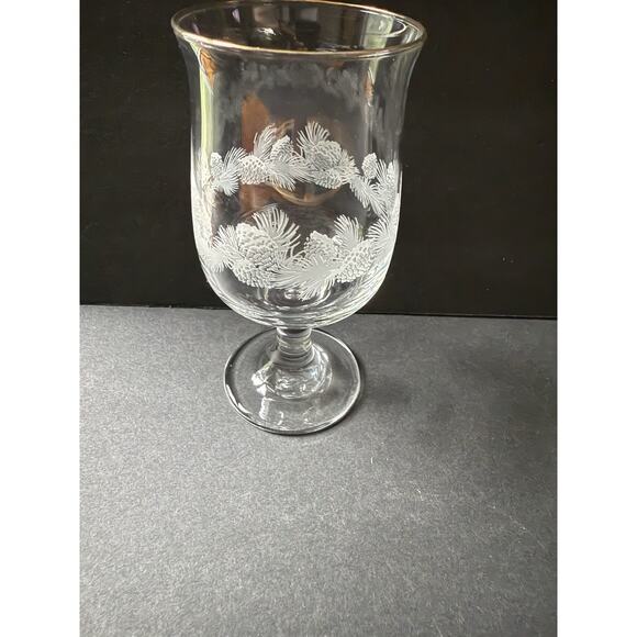 Libbey Vtg. Water Goblet Wine Glasses Embossed Pinecone Bough Tulip Shape (4) - Picture 5 of 7